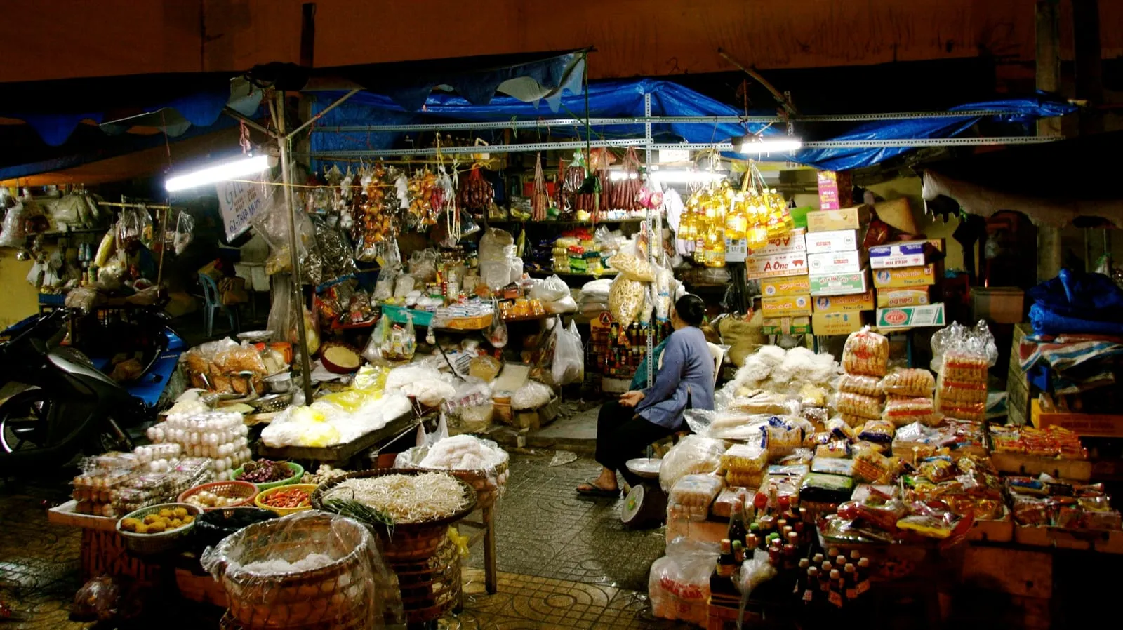 Night market, Cho lon, Vietnam